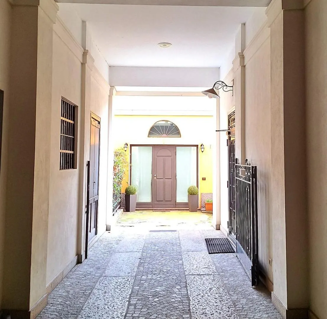 Step Into Milan, Tortona District Daire